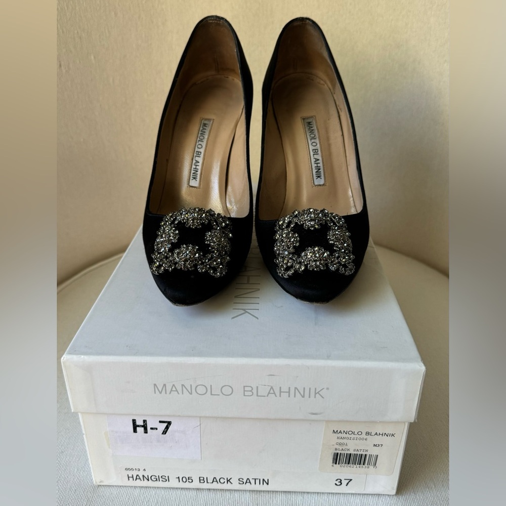 Manolo Blahnik Hangisi Pump